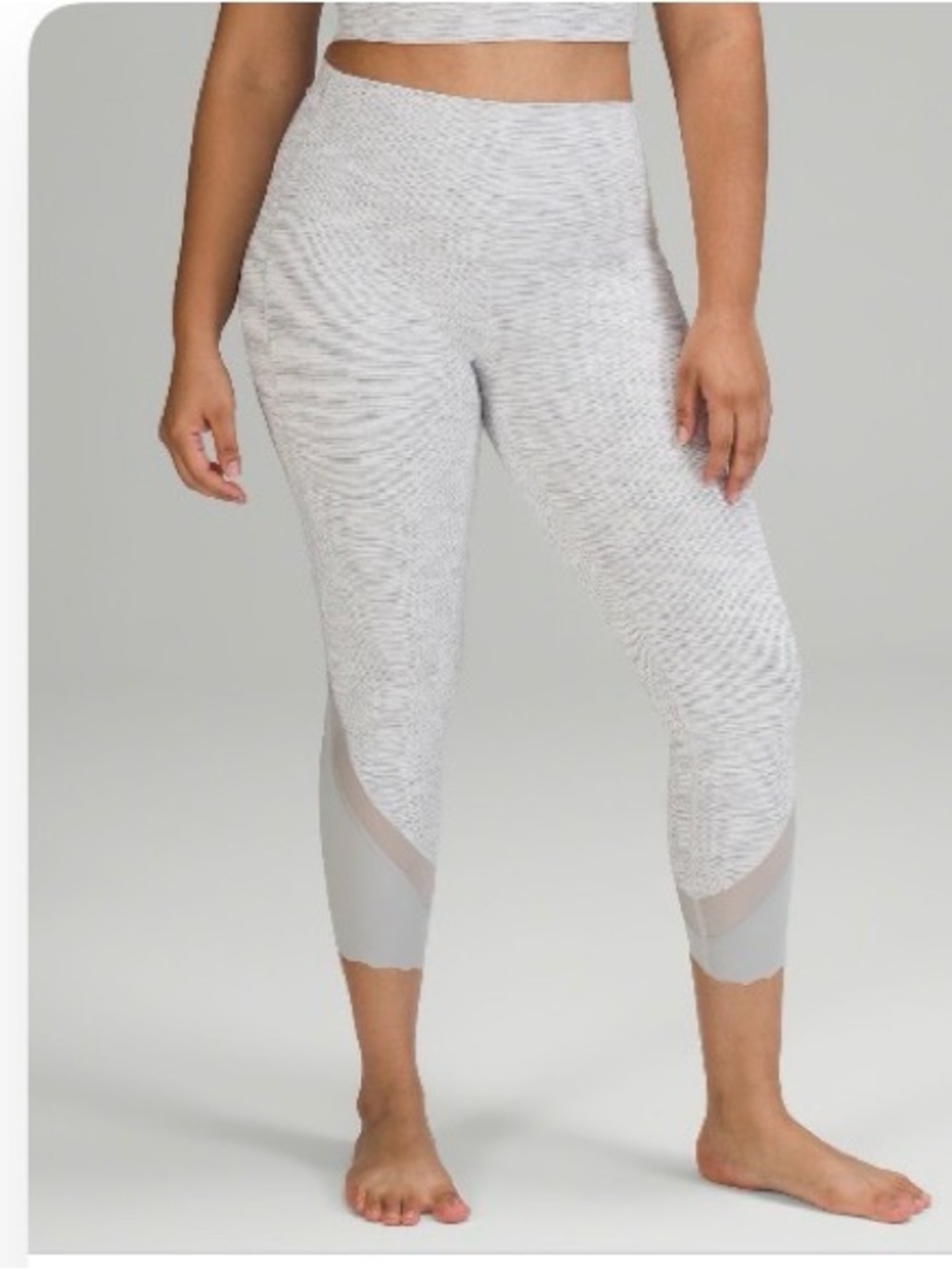 lululemon athletica Heathered Light Gray wunder under scalloped hem
